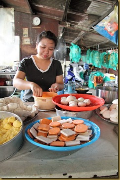 Goreng Pisang and Fried Fritters at Weld Quay, Penang by what2seeonline.com