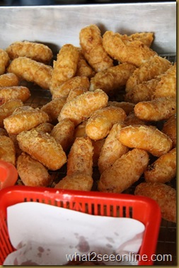 Goreng Pisang and Fried Fritters at Weld Quay, Penang by what2seeonline.com
