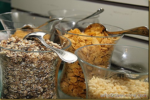 Weekend Breakfast at Sigi's Bar & Grill, Golden Sands Resort, Penang