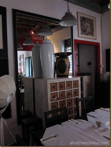 Indoor seating area of Kopi Cine_resize