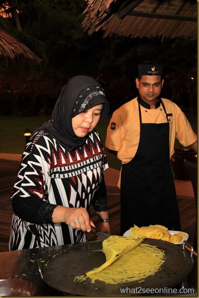 US Food Journalists discovering Malaysian Cuisines in Penang by what2seeonline.com