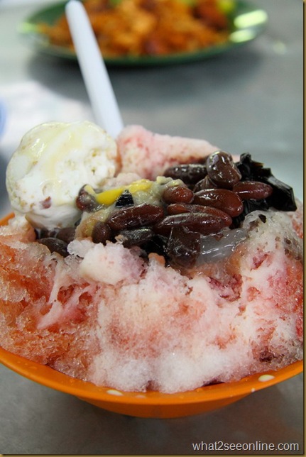 Hawker Food at the Batu Lanchang Market Food Court, Penang by What2seeonline.com