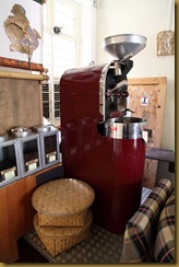 The Roaster and the assorted coffee beans_resize