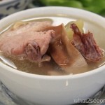 A-bowl-of-peppery-Too-Tor-Tng-pigs-stomach-soup-with-gingko-nuts-tender-pieces-of-pig-stomach-an.jpg