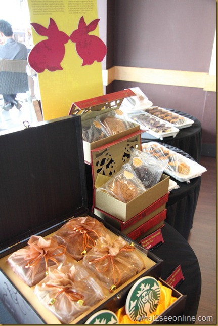 Starbucks Mooncakes 