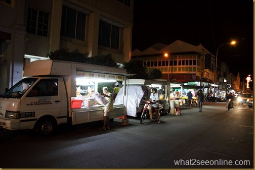 Street food crawl at Kimberley Street, Penang by what2seeonline.com