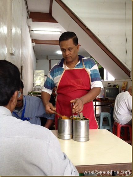 Traditional Indian Banana Leaf Rice (Muthu) at Acheen Street by what2seeonline.com