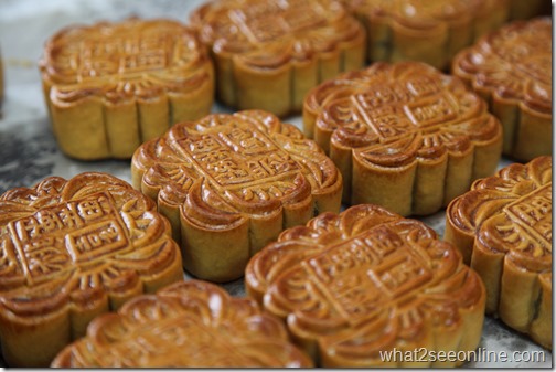 Traditional Mooncakes  in Penang for Mid-Autumn Festival by what2seeonline.com