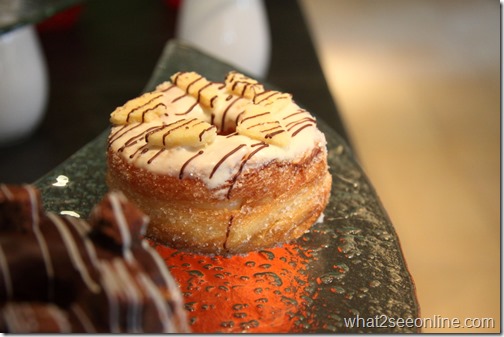 Apple Crumble Croinut at Rasa Deli, Shangri-La's Rasa Sayang Resort and Spa by what2seeonline.com