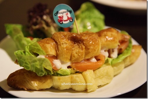 Acupaday – Cafe where Vespa and Illy works together