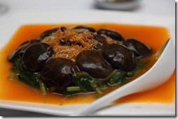 Sauteed Spinach with Braised Enoki Mushroom and Golden Pumpkin Sauce at Cheong Fatt Tze Restaurant, Penang