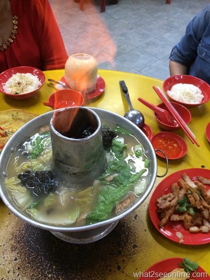 Nan Hwa Chong Fish Head Steamboat Corner, Singapore
