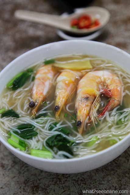 Beehoon with large prawns