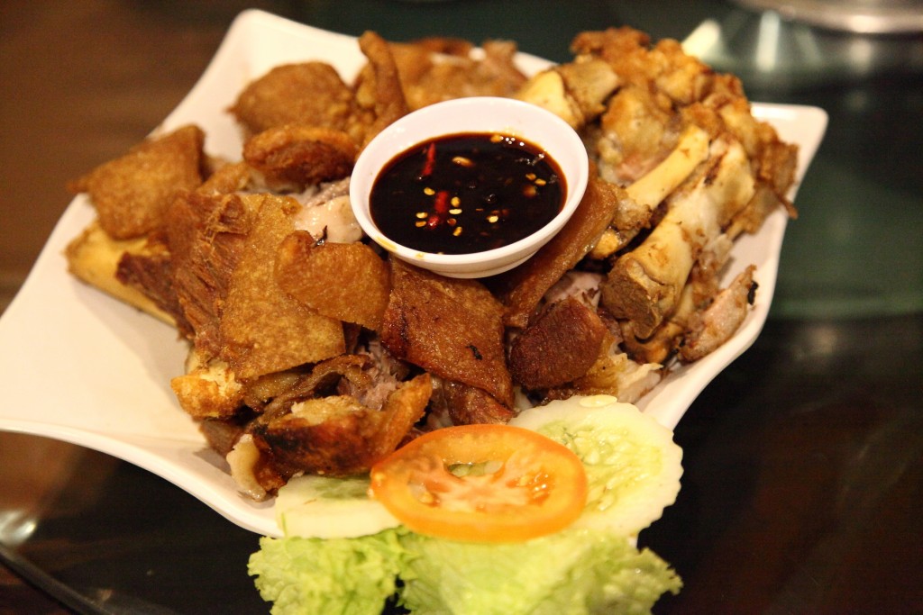 Thai Food In Penang, Kar Moo Tod, Deep-fried Pork Leg