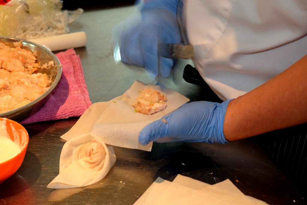 deep-fried beancurd prawn roll
