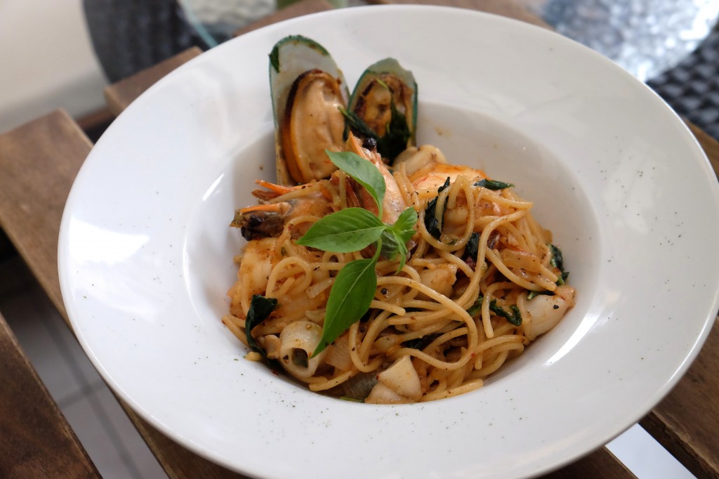 Penang Food Blog, CK Lam, What2seeonline.com, Cafe in Campbell Street Penang, Penang Cafe, Cakes, Desserts, Penang, Penang Cafe, The Safe Room, liquid nitrogen ice cream, dragon breath, Cloud 9 Affogato, Western cuisine, Asian cuisine, coconut ice cream, #thesaferoompenang