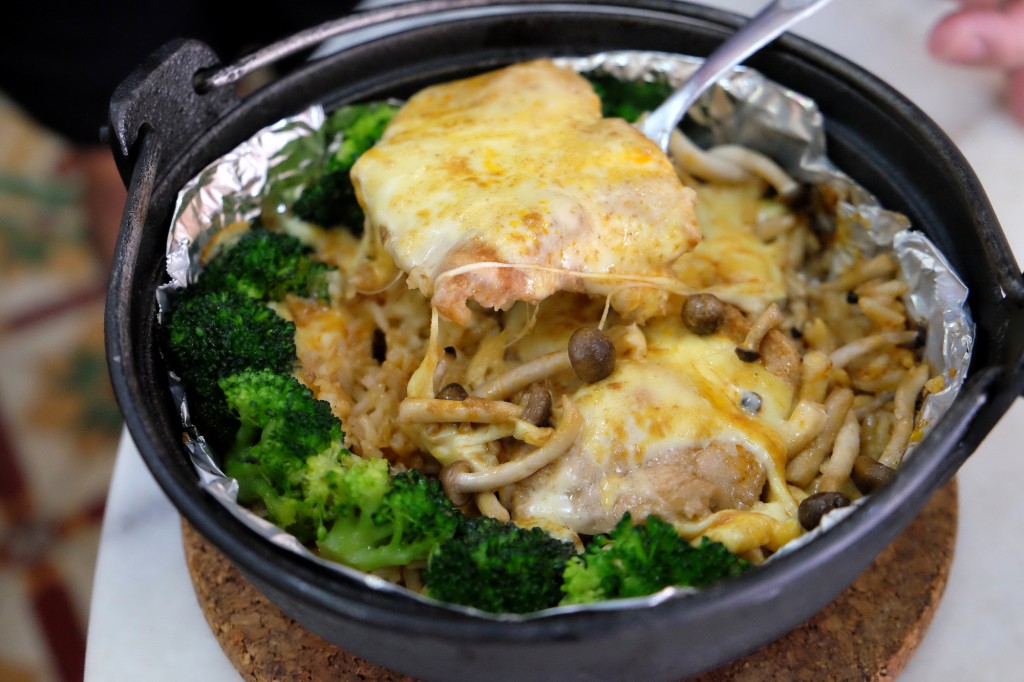 Lorong Selamat Hokkien Mee, Cheese Baked Rice, Claypot Hokkien Mee, Prawn Soup Based Steamboat, Penang Food Blog, CK Lam, What2seeonline.Com, Penang Hokkien Mee, T &T Prawn Mee Shop, George Town, Hawker, Hokkien Mee, Non-Halal, Penang, Hokkien Baked Cheese Rice