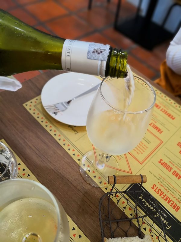 Two Frenchies Cafe Bistro, Bishop Street, Penang, Classic French Onion Soup, Quinoa Bowl, Boeuf Bourguignon, Duck Confit and Roast Chicken, Blanquette de Saumon, creme brulee, mousse au chocolat, profiteroles, Penang Food BLog, CK Lam, What2seeonline.com,