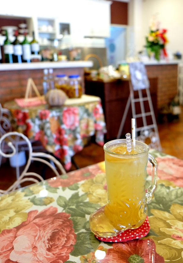 penang cafe, penang food blog, penang food hunt, penang, Annabelle's Place in penang, ck lam, what2seeonline.com, All Day Breakfast, Ocean Treasures, Fruit enzymes, Windsor Tea For Two, Cafe in Lembah Permai, Tanjung Bungah Cafe, Pork-free cafe in Penang, Italian cuisine,