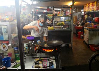 Hawker Food In Burma Road Penang, Ck Lam, What2seeonline.Com, Penang Food Blog, Bee Hooi Coffee Shop at Pulau Tikus in Penang, Char Hor Fun ???, Western Food ??, Lor Mee ??, Lor Bak ??, Hokkien Mee ???, Pasembur ??, Koey Teow Tng ???, Satay, Chicken Rice ?? Laksa, Char Koey Teow ???