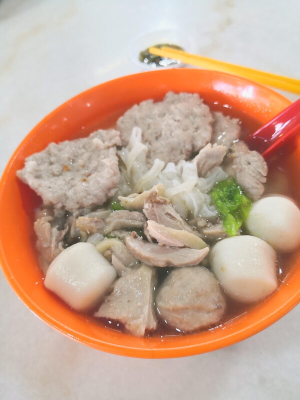 Hawker Food In Shark Foodcourt Penang, Ck Lam, What2seeonline.Com, Penang Food Blog, Lor Mee, Koay Teow Tng, Nasi Campur Wani, Duck Koay Teow Thng, Wan Yee Steamed Rice, Loy Kee Wanton Noodle, Shark Western Food, Kuantan Road Curry Mee,