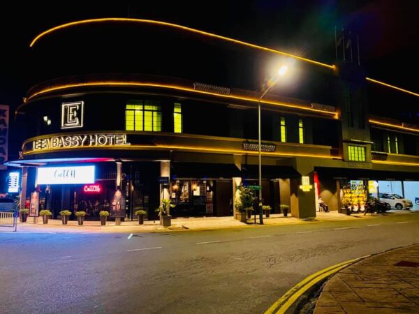 CATCH by D.A.M, Le Embassy Hotel, Burma Road, Penang, grilled sea-catch grouper with lemon capers sauce, baked miso butter halibut, fettuccine pasta bisque, baked coriander pesto sea bass, ck lam, penang food blog, what2seeonline, penang, georgetown, burma road, transfer road,