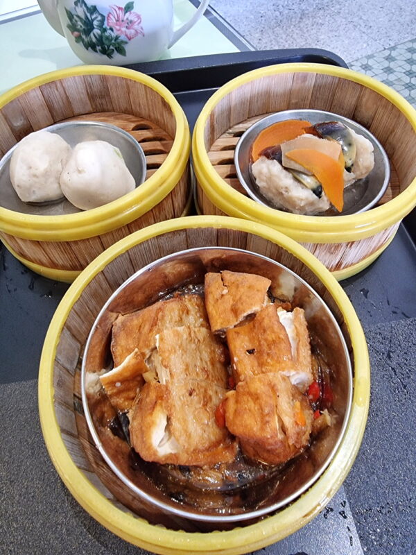 Chinese Pork Sausage Pao, Chinese Tea, Ck Lam, Dim Sum Places in Penang, Dim Sum Restaurant, Fish Ball, Har Kow, Lor Mai Kai, Lotus Leaf Wrapped Rice, Lotus Paste Pao, Malai Kuih, Penang Food Blog, Penang Restaurant, What2seeonline.Com, Yong Pin Restaurant,