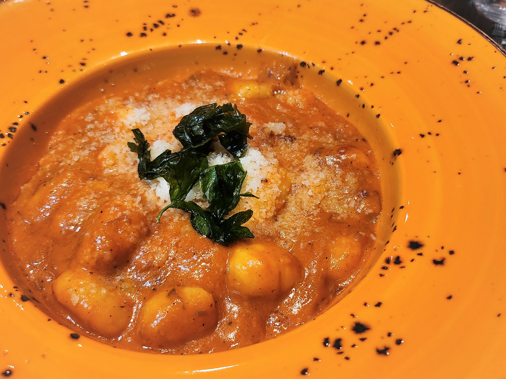 South Italian cuisine, home made pasta, Penang foodie, GeorgeTown, King Street, Lebuh King, Nero Nero Penang, Cinnamon Group KL, Italian Restaurant In Penang, Gnocchi al Ragu di Agnello, Panzerotti Pugliese, Tagliolini al Tartufo, Pollo alla Diavola, Dentice alla Mediterranea, Penang Food Blog, CK Lam, What2seeonline.com, 
